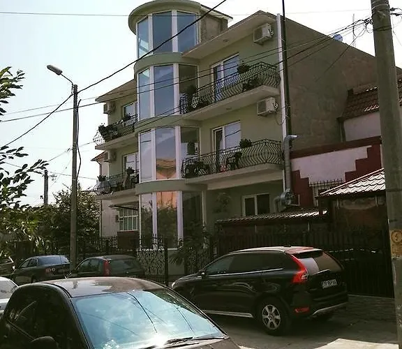 Pensiunea Smarald ゲストハウス